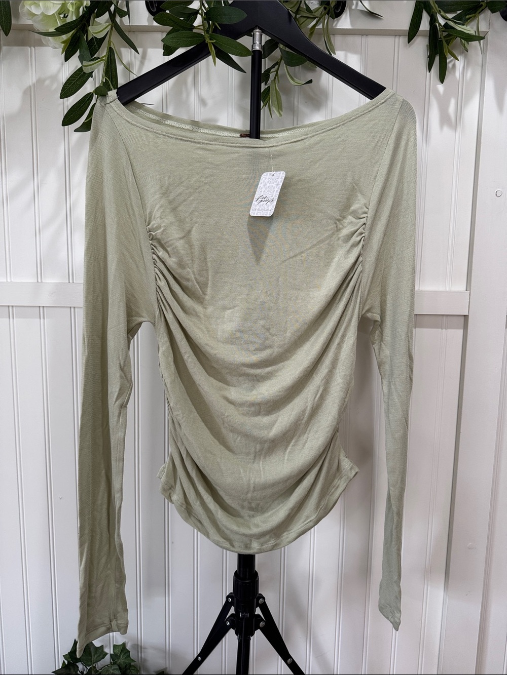 NWT!! #479 FREE PEOPLE Sage Green Moss Ruched Long Sleeve Top M-L